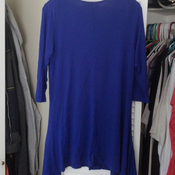 Cute asymmetrical top - Picture 3 of 3